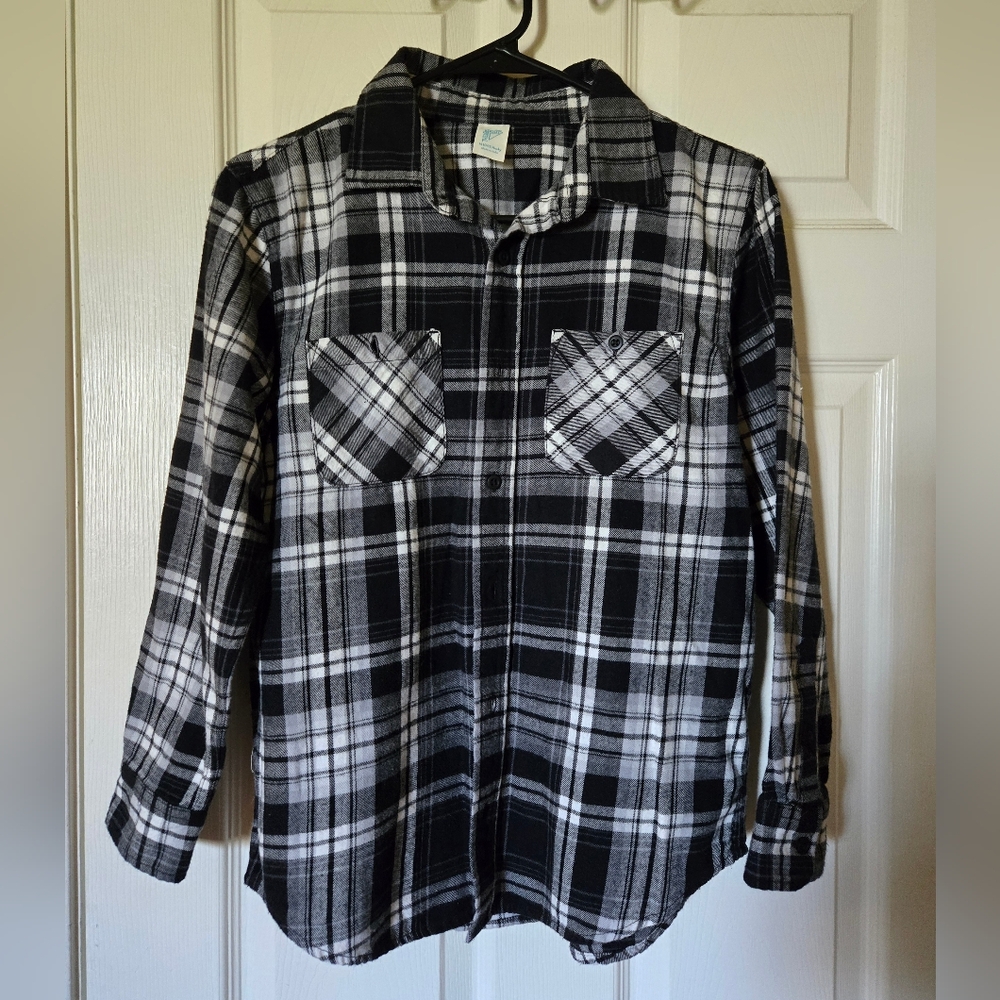 NWT Thereabouts Flannel Button Up Husky